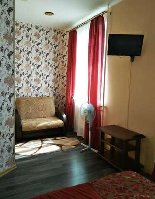 Гостиница Градец Чайковский Двухместный номер с 1 кроватью и собственной ванной комнатой-3