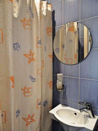 Гостиница Градец Чайковский Двухместный номер с 1 кроватью и собственной ванной комнатой-3