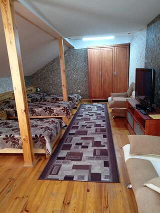 Гостиница Градец Чайковский Общий номер для мужчин и женщин с 8 кроватями-3